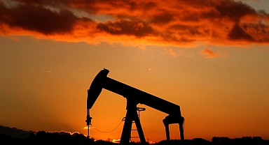 ABD, petrol fiyatı tahminini aşağı yönlü revize etti