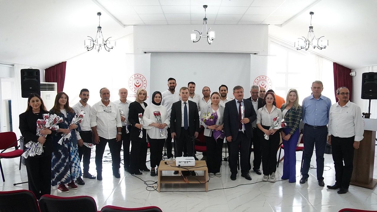 Astor Enerji'den huzur evine Anneler Günü ziyareti