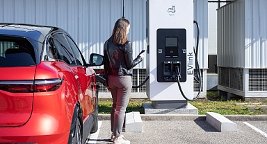 Schneider Electric, Yeni Araç Şarj İstasyonu ile Net Sıfır Hedefine Katkı Sağlıyor
