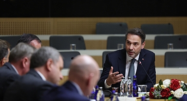 Bakan Bayraktar: ABD'nin Gazprom yaptırımları Türkiye'yi etkileyebilir