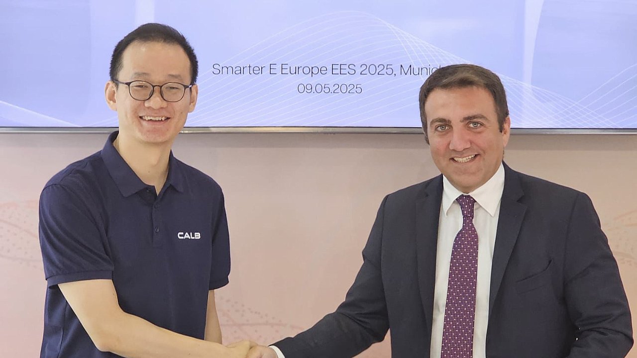 EKOS Electric, Enerji Depolama Alanında Çinli Batarya Devi CALB ile Stratejik İş Birliğine İmza Attı