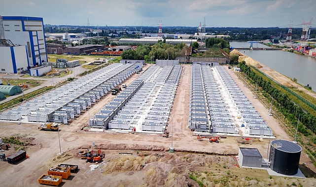 Avrupa’nın En Büyük Enerji Depolama Projesinde İlk Etap Tamamlandı