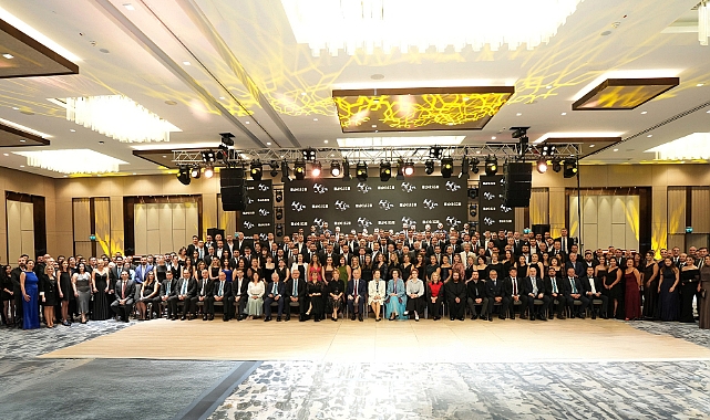 Form Şirketler Grubu, 60 yıllık başarı hikayesini unutulmaz bir geceyle taçlandırdı