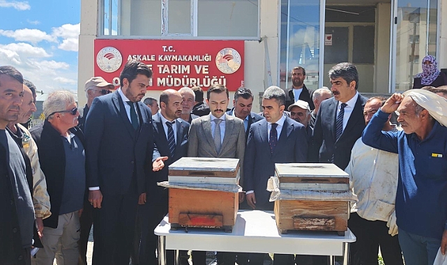 Akfen Yenilenebilir Enerji'den Dünya Arı Günü Kapsamında Aşkale’de Üreticilere Yüzde 70 Hibeli Arılı Kovan Desteği